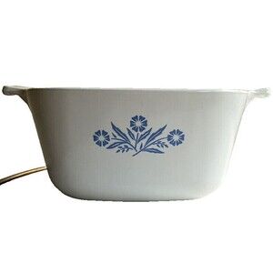 Vintage Corning Ware 1 3/4 Quart Casserole Pot Blue Cornflower Dish P-1 3/4-B US